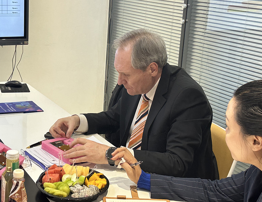 摩爾多瓦駐華大使高度關(guān)注光潤(rùn)通網(wǎng)卡產(chǎn)品